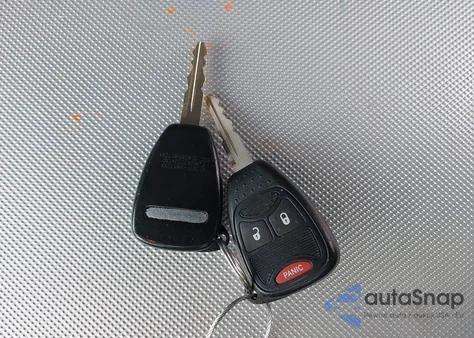 2005 Chrysler Town & Country z USA, uszkodzony, nr VIN 1C4GP45R85B438706